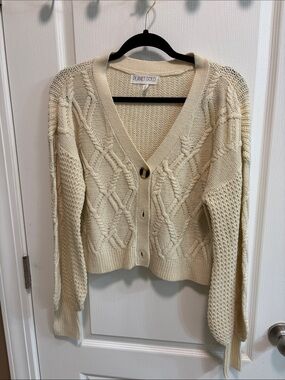Planet Gold Ivory Cable Knit Cropped Button Cardigan